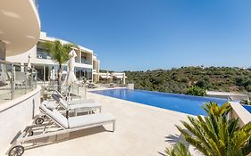 Caneiros Luxury House&Suites